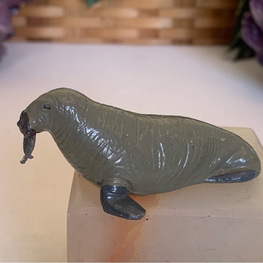 Vintage Britains Lead Zoo Animal Walrus Hollow Cast Figure Toy Painted Figurine